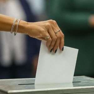 Elena Lasconi pierde alegerile în oraşul în care conduce primăria